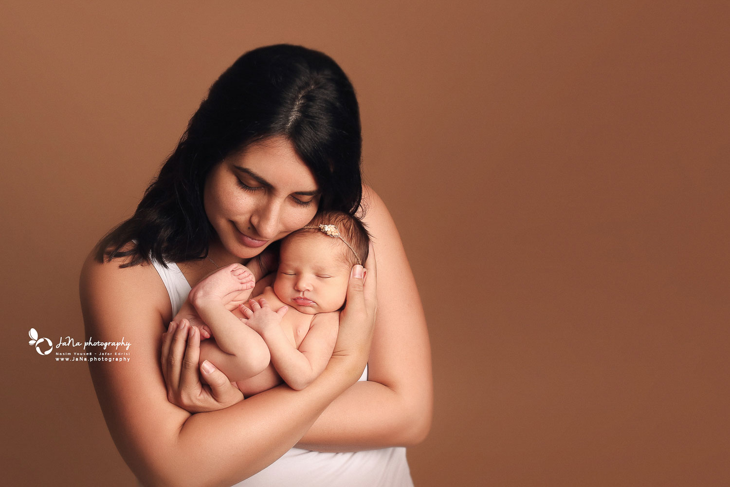 Vancouver maternity and newborn photography | Bowen
