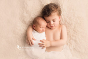 newborn photography -sibling