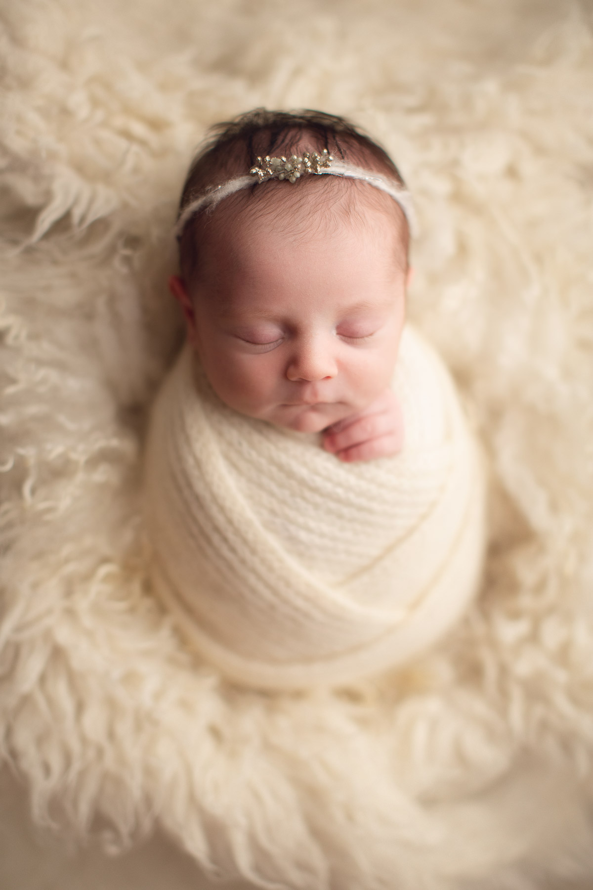 affordable vancouver newborn photography- white full wrap