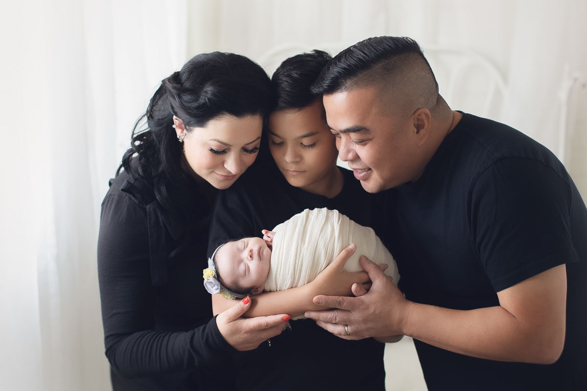newborn photography - family in natural light white