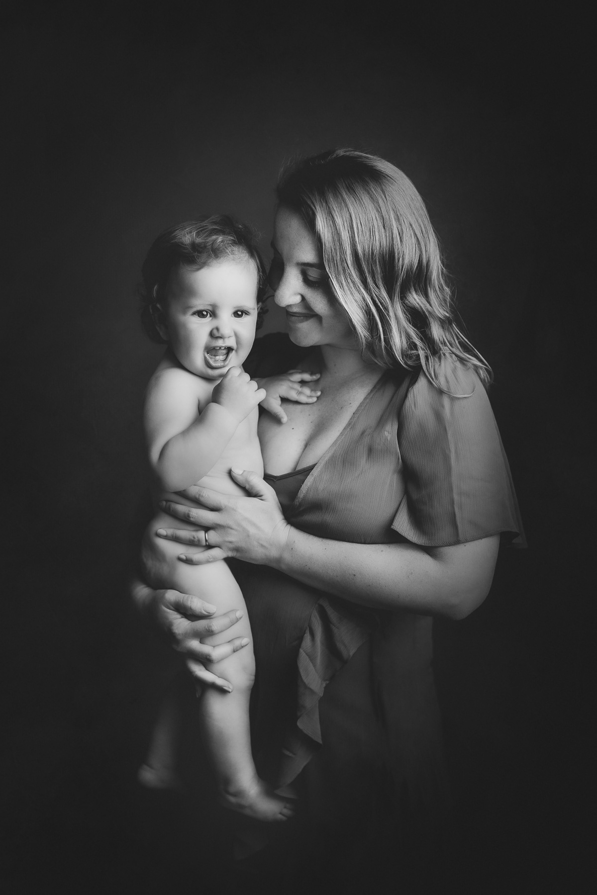 mommy and baby black and white photo session 