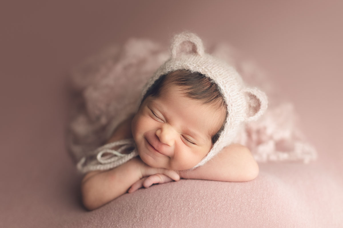 newborn photography baby girl with bear hat