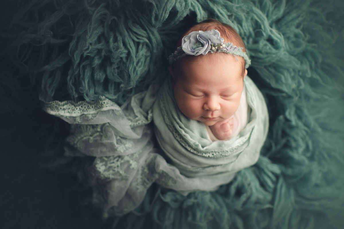 Capturing Precious Moments: The Best Newborn Photographer in Vancouver